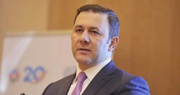 “Kitab oxu” deyib, özümüz telefonla məşğul oluruq Mətin Kərimli