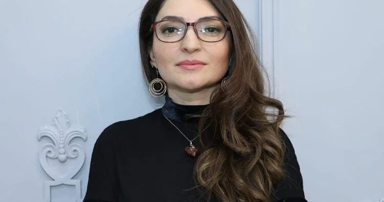 “Xarici diplom” uğurun əsas göstəricisinə çevrilir JURNALİST ÜLKƏR QASIMOVA
