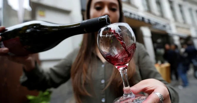 Kardioloqdan alkoqol xəbərdarlığı: Gündəlik nə qədər içmək olar?
