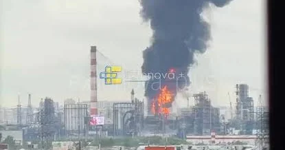 Moskva yaxınlığında böyük bir neft anbarı yanır