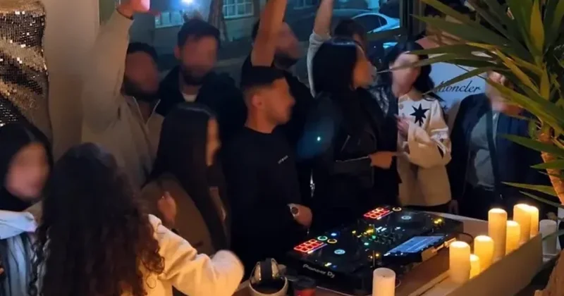 İranda kafelərdə canlı musiqi və dicey qadağan edilib