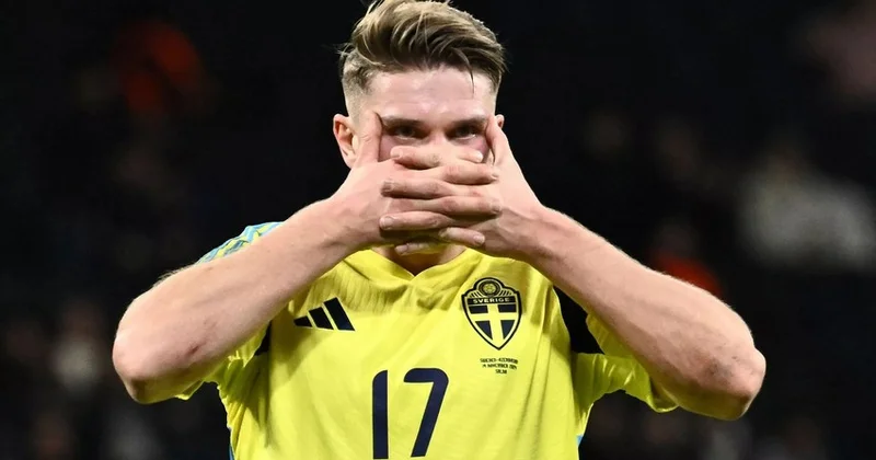 İsveçli hücumçu ML də bunu bacaran ilk futbolçu oldu