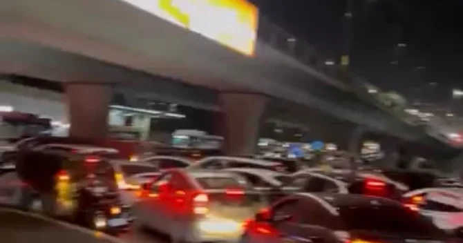 Bakıda böyük tıxac hökm sürür