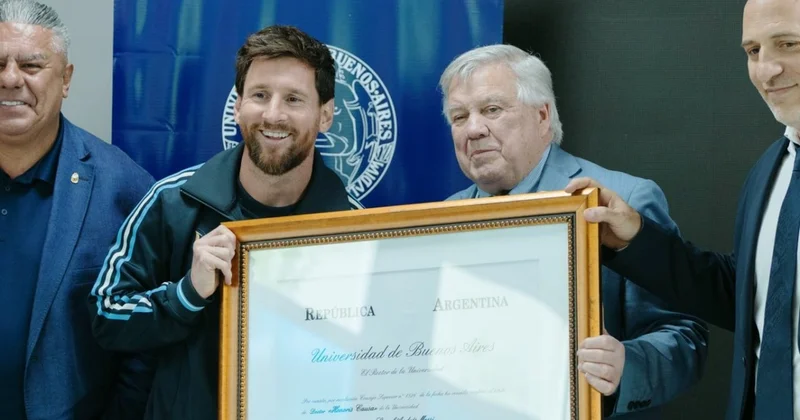 Messi fəxri doktor OLDU FOTO