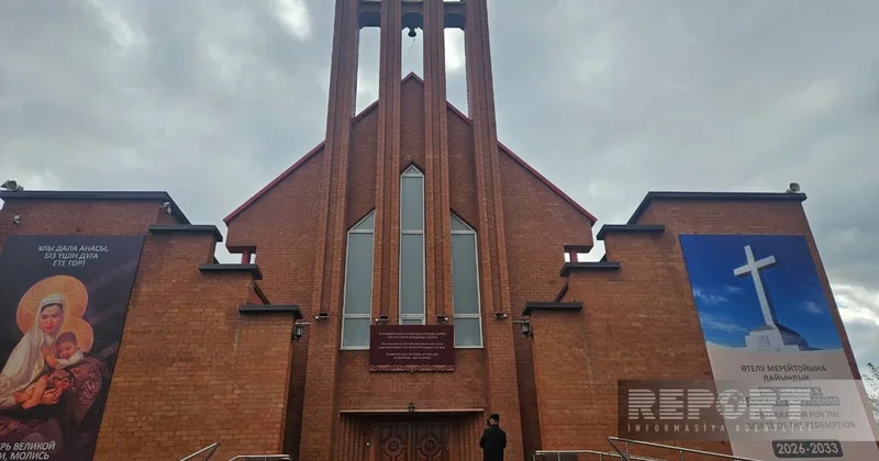 Зарубежные журналисты посетили Собор Божией Матери Неустанной Помощи в Астане