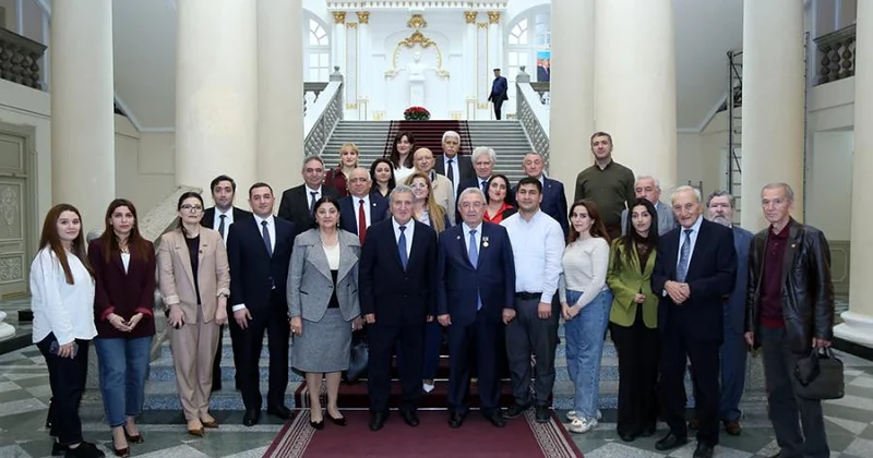 AMEA nın müxbir üzvü Misir Mərdanovun 80 illik yubileyinə həsr olunmuş elmi sessiya keçirilib
