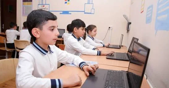 Rəqəmsal texnologiyaların həyatımızın bütün sahələrinə sürətlə daxil olması təhsil sisteminə də ciddi təsir göstərir TƏHSİL EKSPERTİ