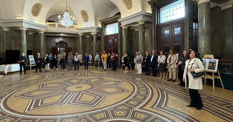 Azərbaycan və Bolqarıstanın memarlıq irsi tələbələrin gözü ilə Sofiya Universitetində fotosərgi açılıb