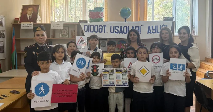 Yol polisi məktəblərdə uşaqlara qaydaları belə öyrədir FOTOLAR