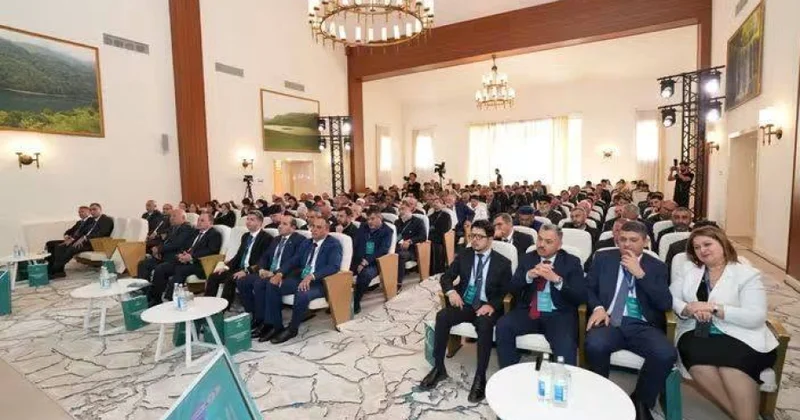 Şərqşünas alim regional konfransda Azərbaycanın birgəyaşayış mədəniyyətinin tarixi əsaslarından danışıb