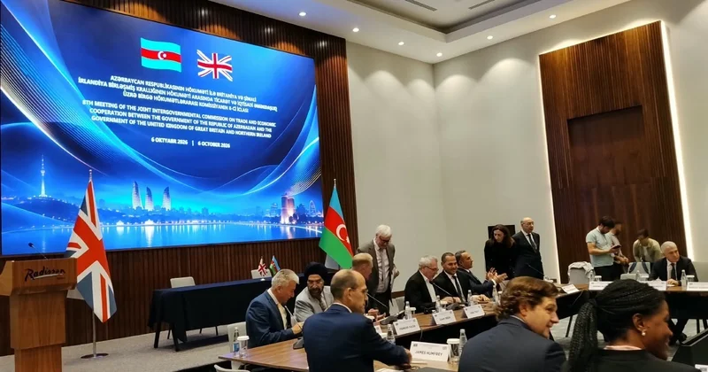 Азербайджанским компаниям предложили двойной листинг в Лондоне
