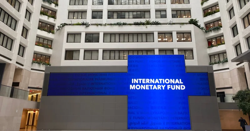 МВФ: Инфляция, войны, COVID 19 привели к устойчивому ухудшению покупательной способности домохозяйств