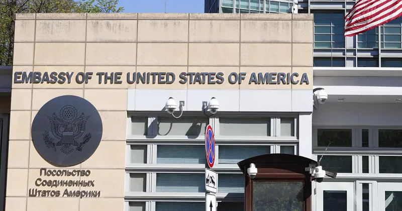 Посольство США призвало американцев покинуть Россию