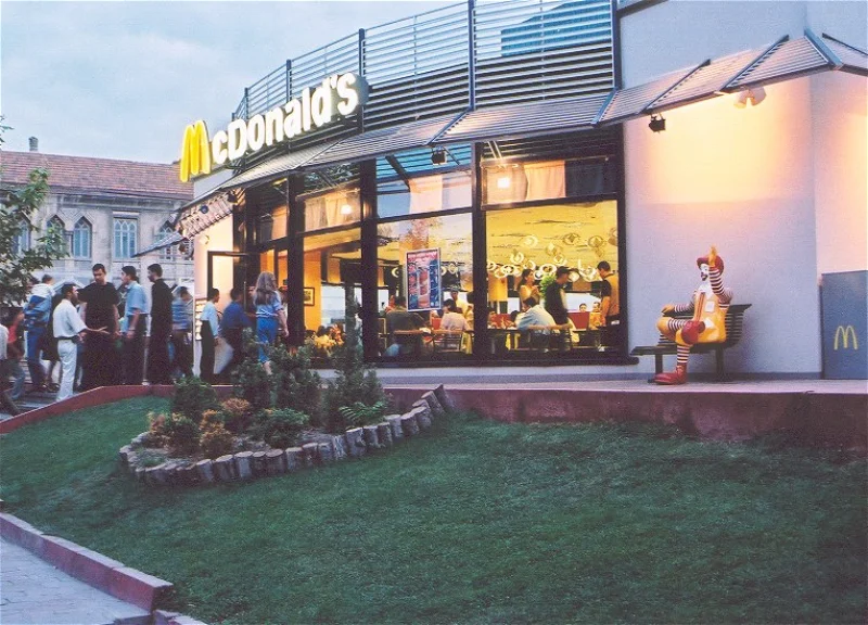 “McDonalds” Azərbaycanda 25 illik yubileyini qeyd edir: Fəvvarələr meydanından yeni üfüqlərədək FOTO