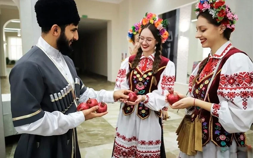 Belarusda nar bayramı keçirildi Yeni Sabah