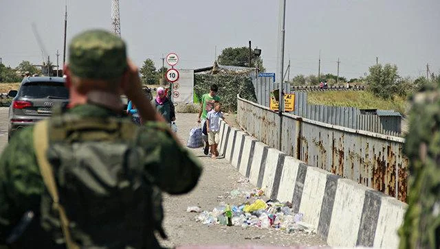 Ukrayna ordusunu Rusiya ərazisindən çıxarır