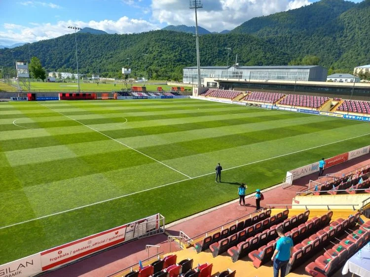 Qəbələ şəhər stadionunda bu işlər GÖRÜLÜB