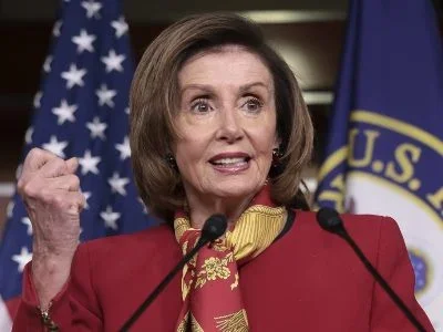 Nensi Pelosi 84 yaşında seçkini udur