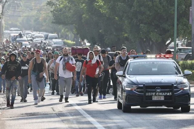 Miqrant karvanı Meksikadan yola düşüb