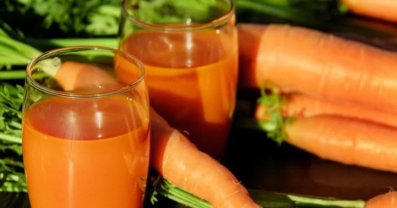 Həddindən artıq kök şirəsi içən alim öldü Təcrübə aparırmış