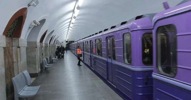 Metroda sərnişinin halı pisləşdi