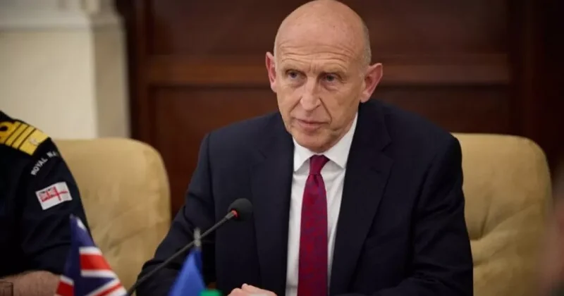 Министр обороны Британии: Трамп может уговорить Путина сесть за стол переговоров