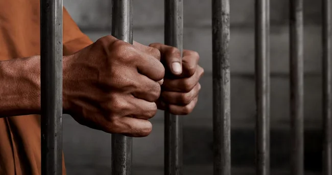 İngiltərədə həbsxanasında sistemi böhranı: Məhkumlar yanlışlıqla sərbəst buraxılıb