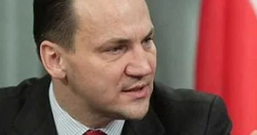 Глава МИД Польши пожаловался на вмешательство в личную жизнь