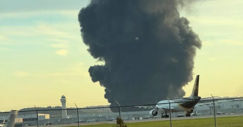 В США нашли черные ящики самолета, загоревшегося при взлете