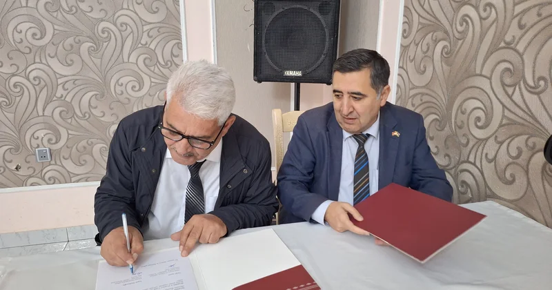 CASCFEN və “Ulduzlar” Ədəbi Məclisi arasında əməkdaşlıq protokolu imzalanıb FOTO