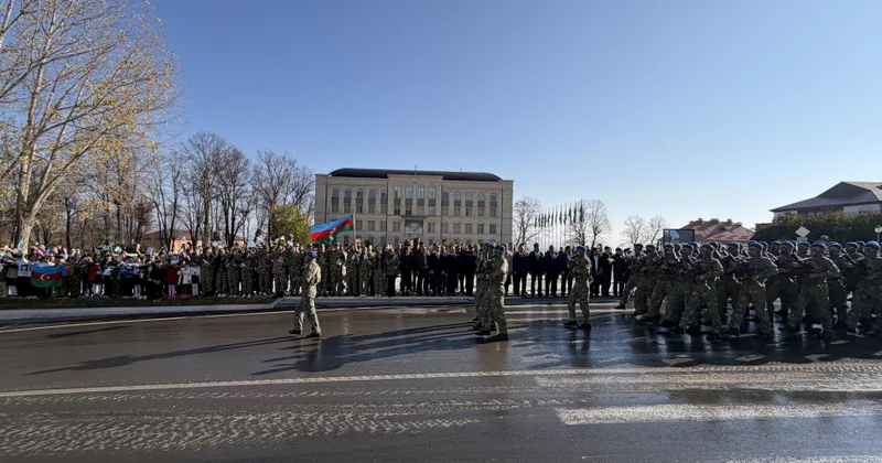 Şuşada Zəfər Günü ilə əlaqədar hərbi yürüş keçirilib YENİLƏNİB