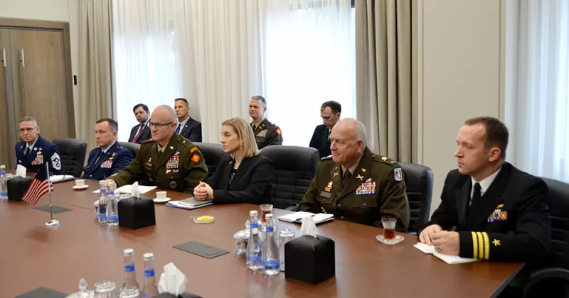 Делегация Нацгвардии штата Оклахома США на встрече в Минобороны Азербайджана ФОТО