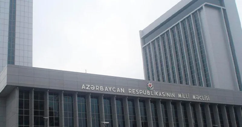 Обсуждения в Милли Меджлисе: новые налоги и пошлины, сокращение медстрахования