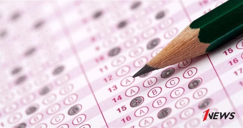 Раскрыта схема мошенничества на экзаменах: 11 человек использовали незаконные устройства