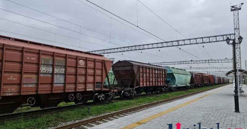 Azərbaycandan keçməklə Ermənistana taxıl daşıyan yük qatarı Biləcəriyə çatdı FOTOLAR