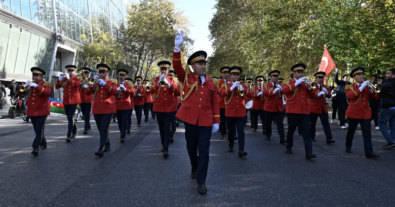 В Баку проходит марш Победы Minval Politika