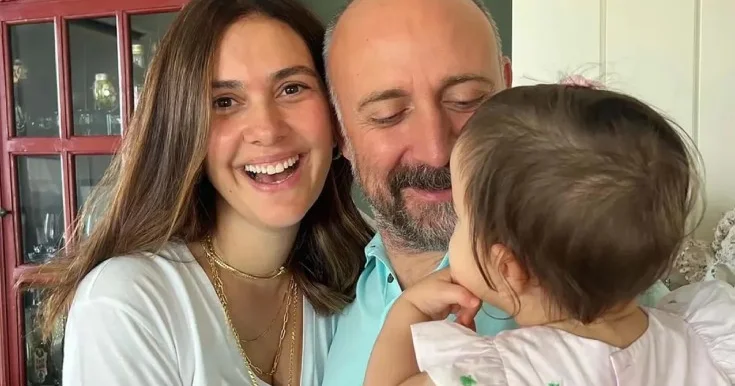 Bütün iplər onun əlindədir