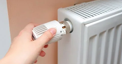 Evdə istilik sistemi günboyu işləsinmi? Mütəxəssislər qənaətli yolu açıqladı