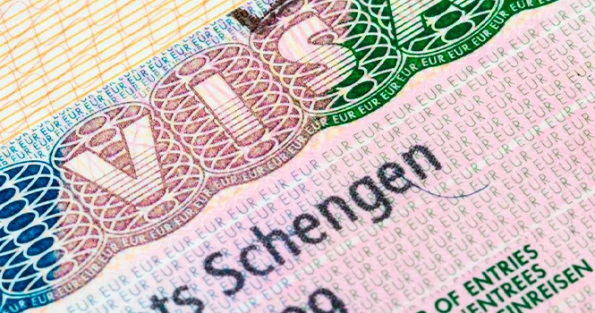 Еврокомиссия готовит новые меры по визам для россиян