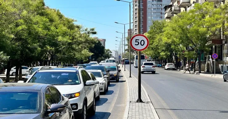 Şəhərlərdə sürət həddi aşağı salınmalıdır Ekspertdən TƏKLİF