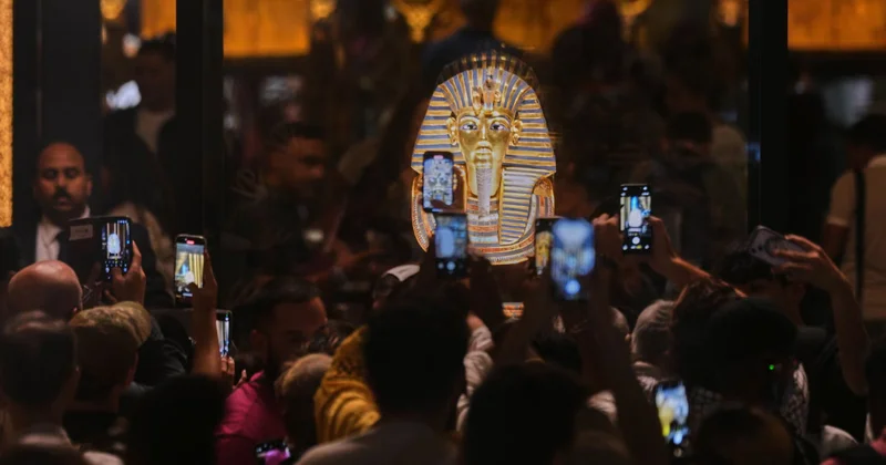 Впервые: погребальная маска фараона Тутанхамона объектив