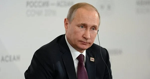 Putin alman dirijora orden verdi, qalmaqal yarandı