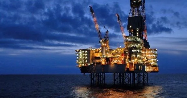 Neftimiz cüzi ucuzlaşıb