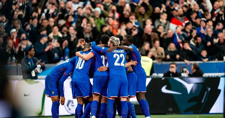 Дешам назвал состав на бакинский матч с Азербайджаном