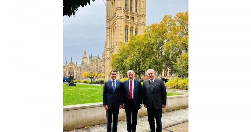 Hikmət Hacıyev Britaniyanın Azərbaycan üzrə ticarət elçisi İlə görüşüb