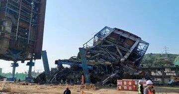 В Южной Корее обрушилась 60 метровая башня ВИДЕО