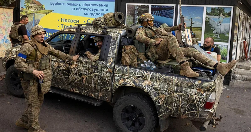 Решающие бои за Покровск: город держится из последних сил Minval Politika