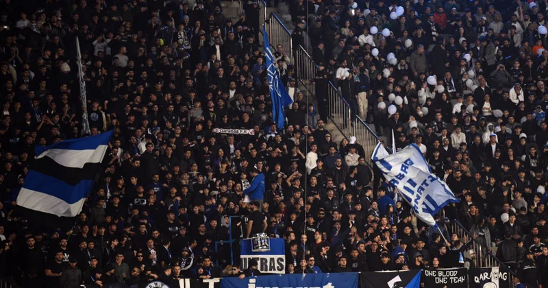 Dünyanı sevindirən olay: Atasını buna görə Qarabağ ın oyununa gətirib FOTO