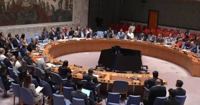 BMT TŞ Suriya lideri Əhməd Əl Şaraanın üzərindən sanksiyaları götürüb