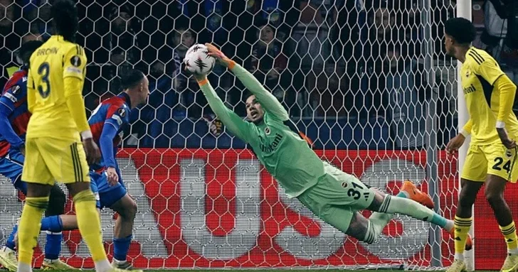 Лига Европы: матч Виктория Фенербахче прошел без забитых мячей